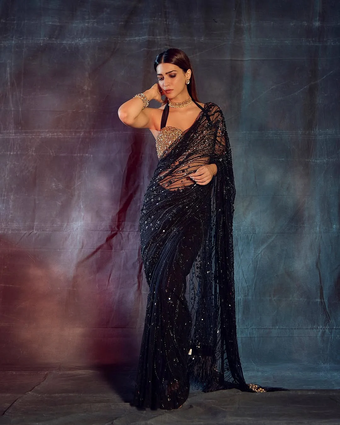 Still feels like Diwali . dilnazkarbharyStyled by sukritigrover vanigupta.23 Hair by aasifahmedofficial Makeup adrianjacobsofficial mohitvaru