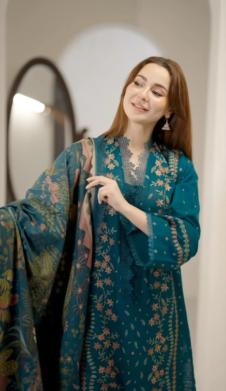hania aamir suits 3