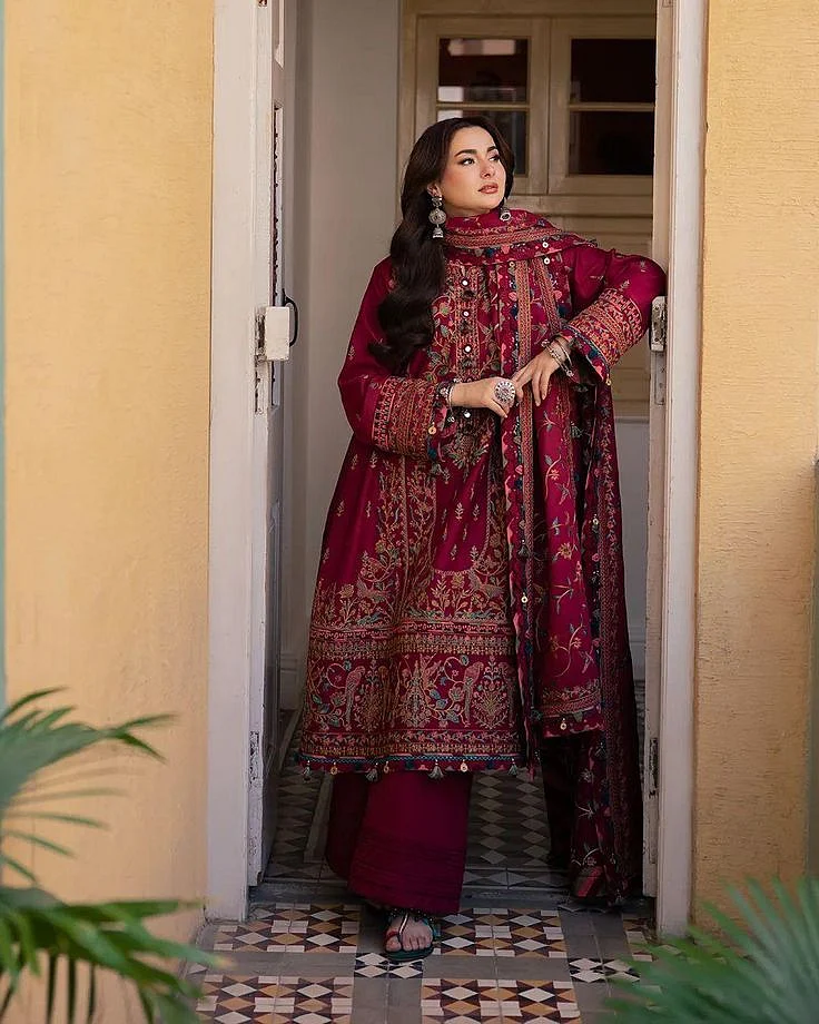 hania aamir suits 1
