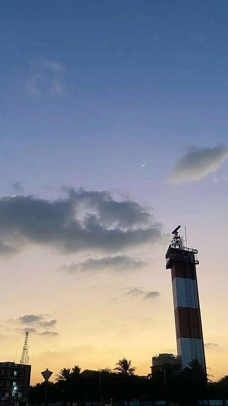 marinabeach lighthouse chennai