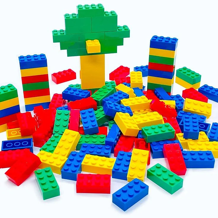 120Pieces Classic Building Bricks Blocks Toy Set 2x4 MOC Building Basic Bricks Parts and Pieces Compatible with Major Brands STEM Creative Construction Toys for Kids 6 Red Yellow Blue Green