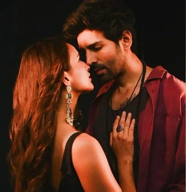 1732022901158 kartik aaryan tripti dimri sharvari