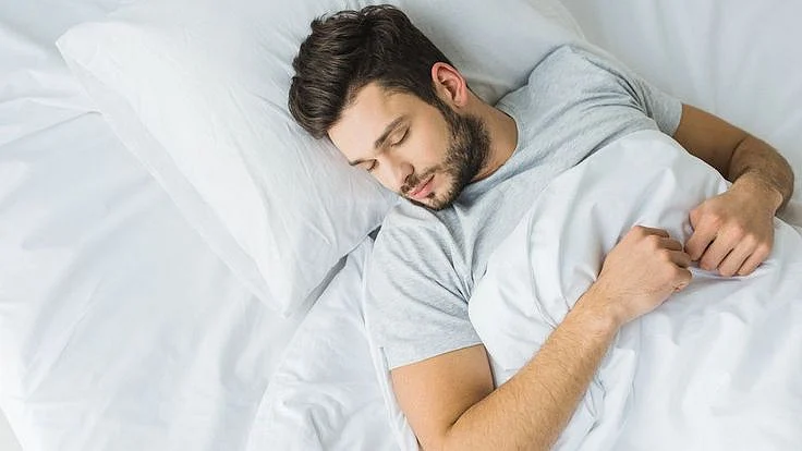 The Absolute Best Sleeping Positions to Eliminate Back Pain