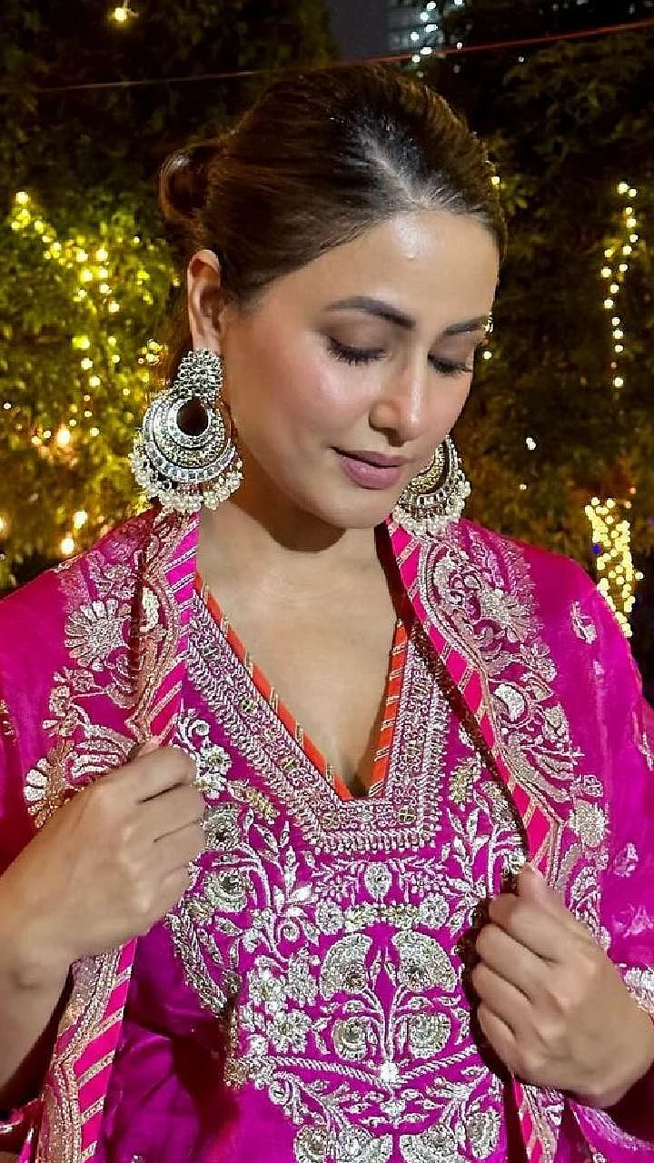 Hina Khan Earrings 9