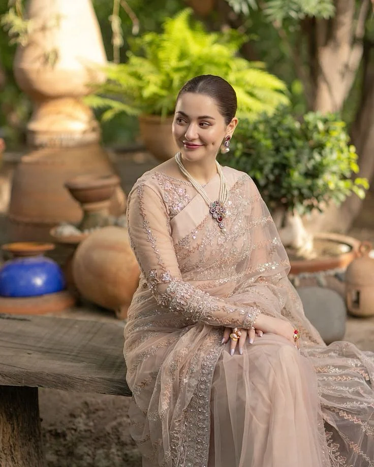 Hania Amir Saree 6
