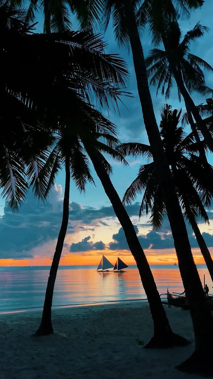 thephilippines on Instagram warrencamitan 🌅…