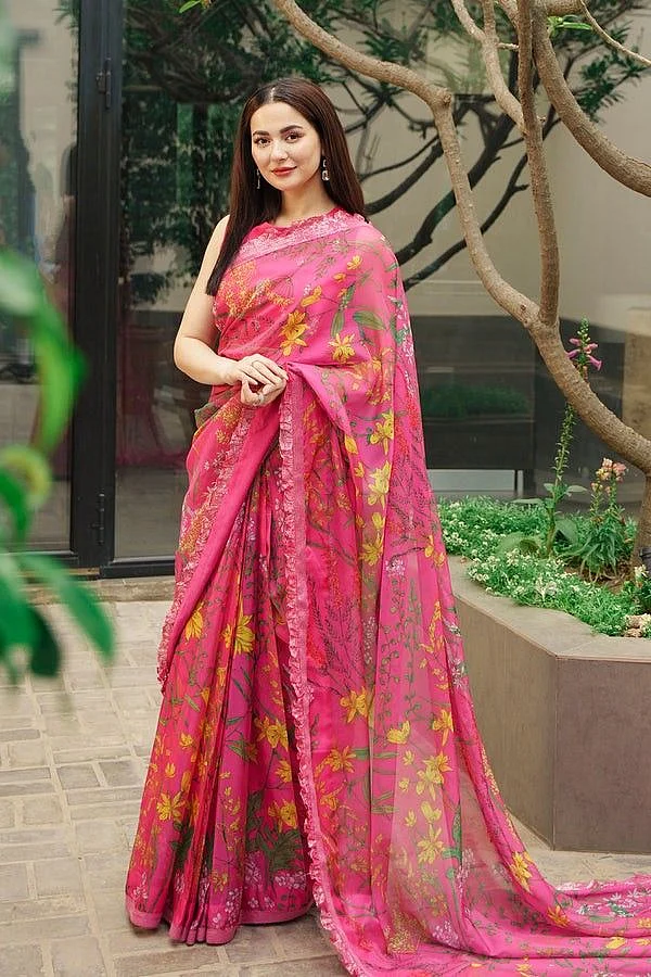 Hania Amir Saree 1
