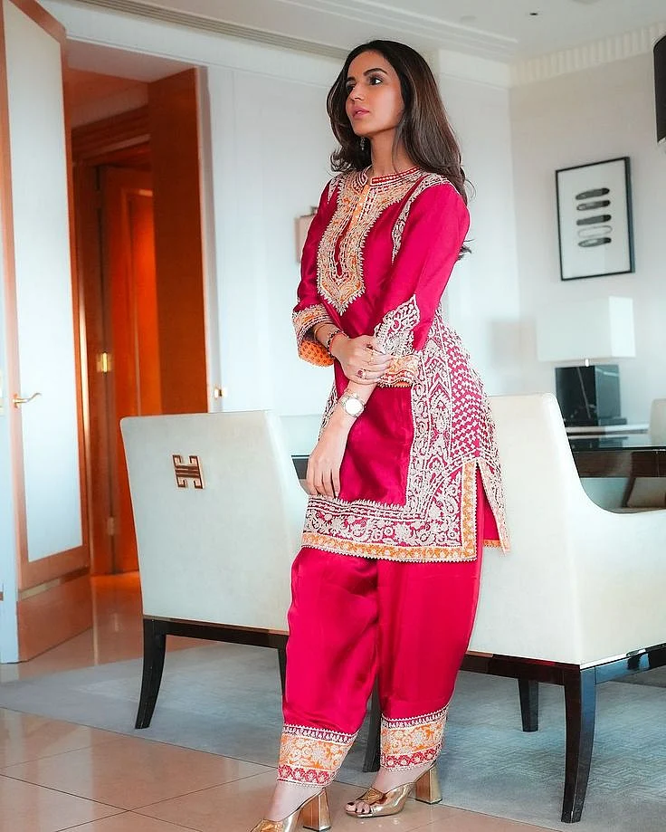 jasmine bhasin 7