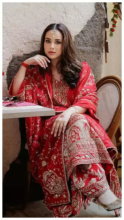 sunanda sharma suits