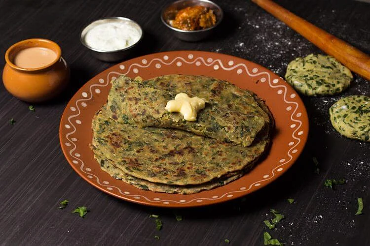 Palak Paratha Recipe 8