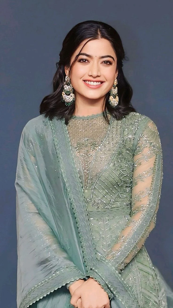 Rashmika Mandanna Earrings 5