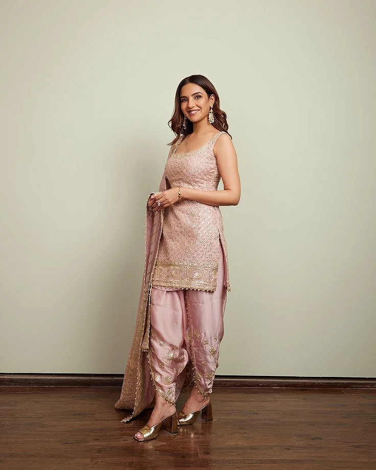 jasmine bhasin 8