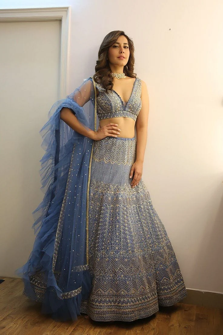 Raashii Khanna Lehengas 5
