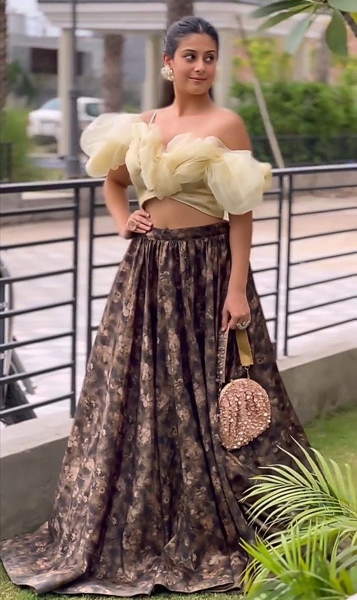 Isha Malviya Blouse 3