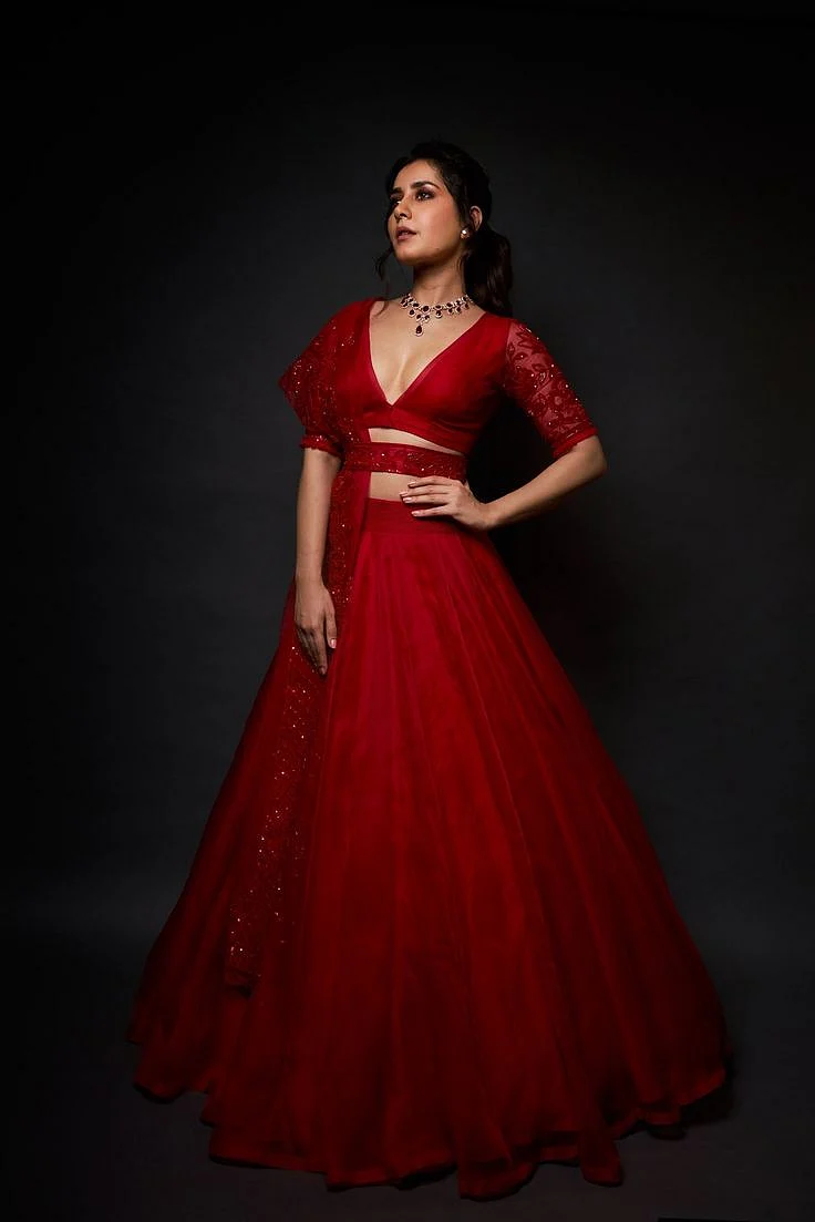 Raashii Khanna Lehengas 2