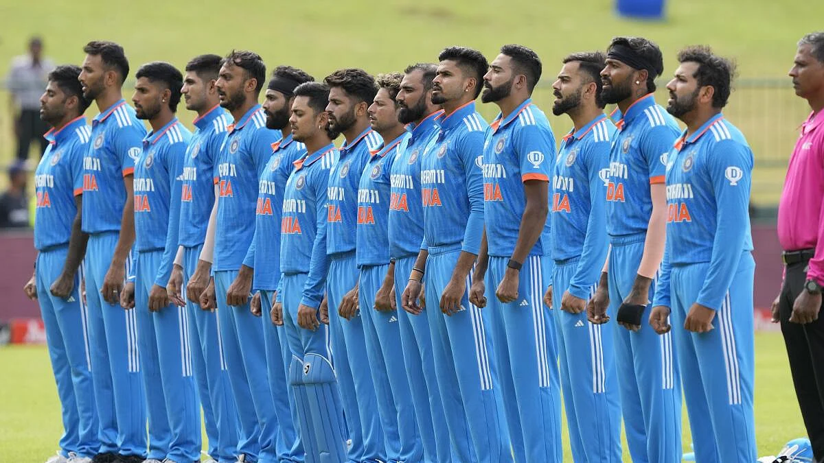 The20Indian20team20led20by20Rohit20Sharma20lines20up20for20the20national20anthem
