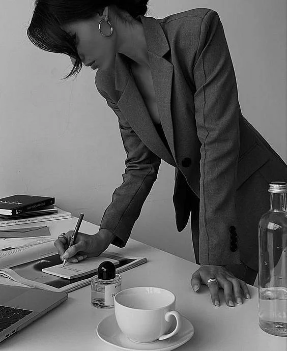 Things I want from 2024 Succesful Business woman 1