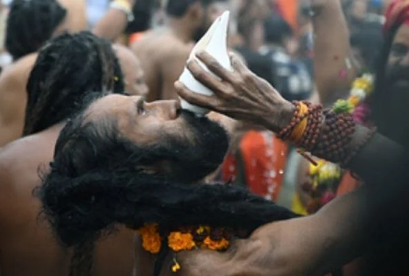 r 1736934305ahakumbh