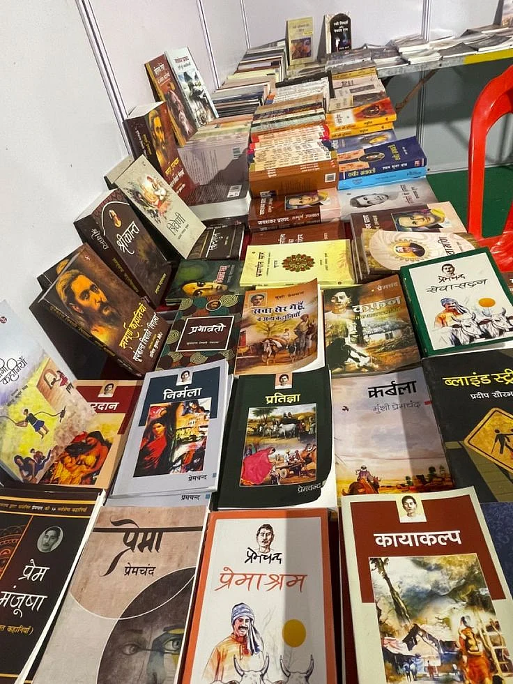 📚