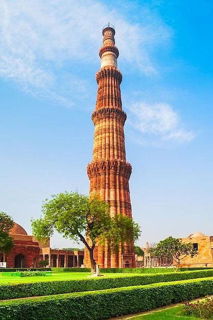 Premium Photo Qutub minar in delhi india 1