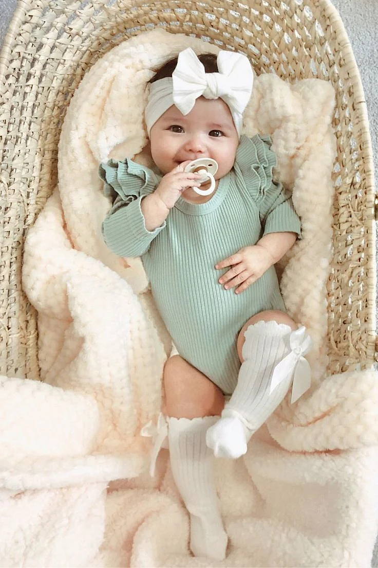 new born girl 2