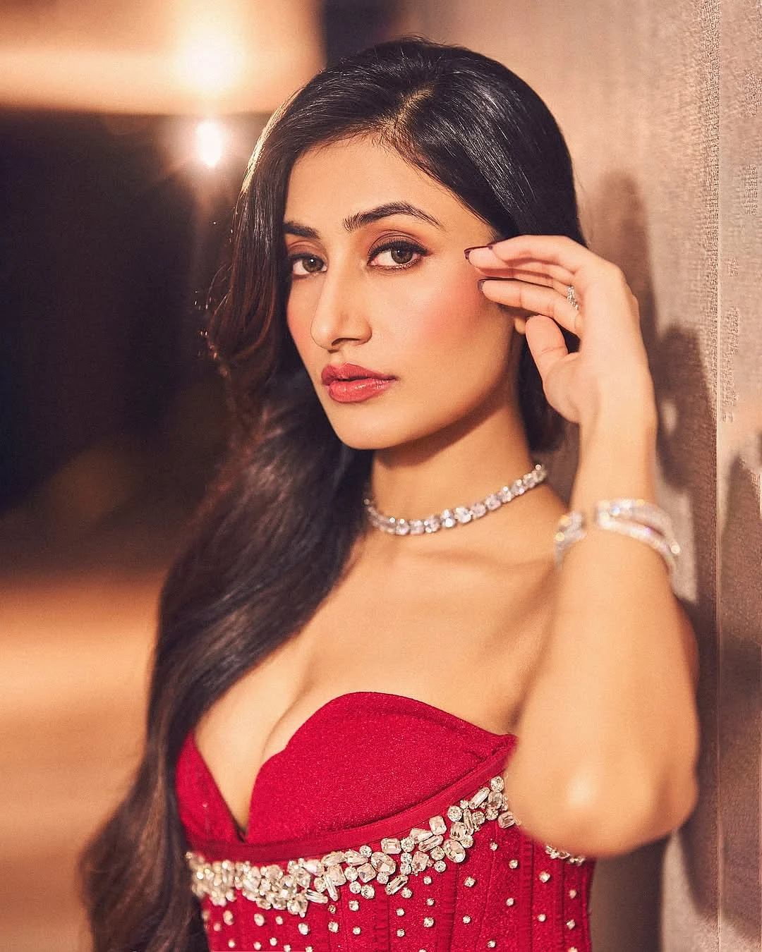 Sleigh the holiday season Makeup makeupbymanjiriHair sanjuhairstylist Styled by dipikamohtastylefile with rutujastyles Shot by amannagoshe Outfit vesture.sk via spiffypublicrelations Jewellery 2