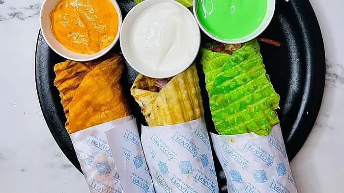 tiranga roll