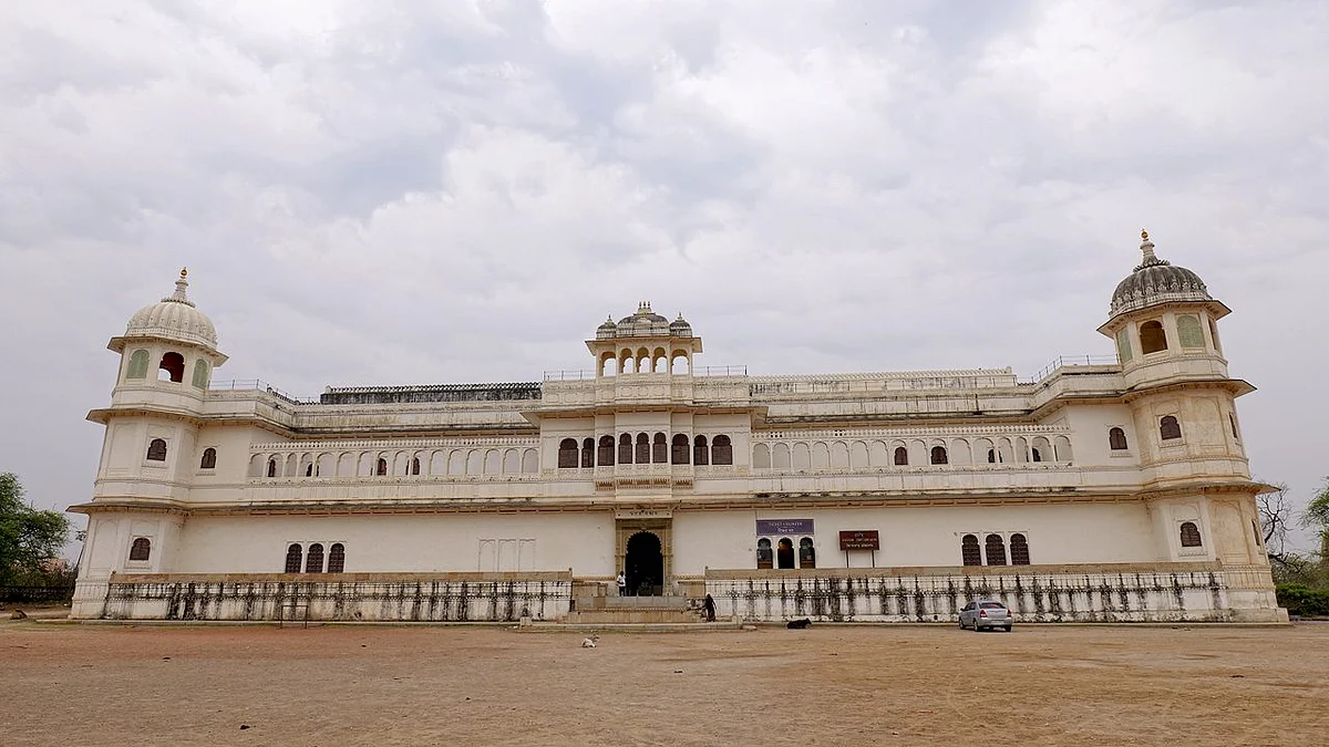 fateh prakash palace museum chittorgarh rajasthan 1 attr hero