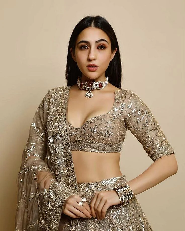 Sara Ali Khan Lehenga 7