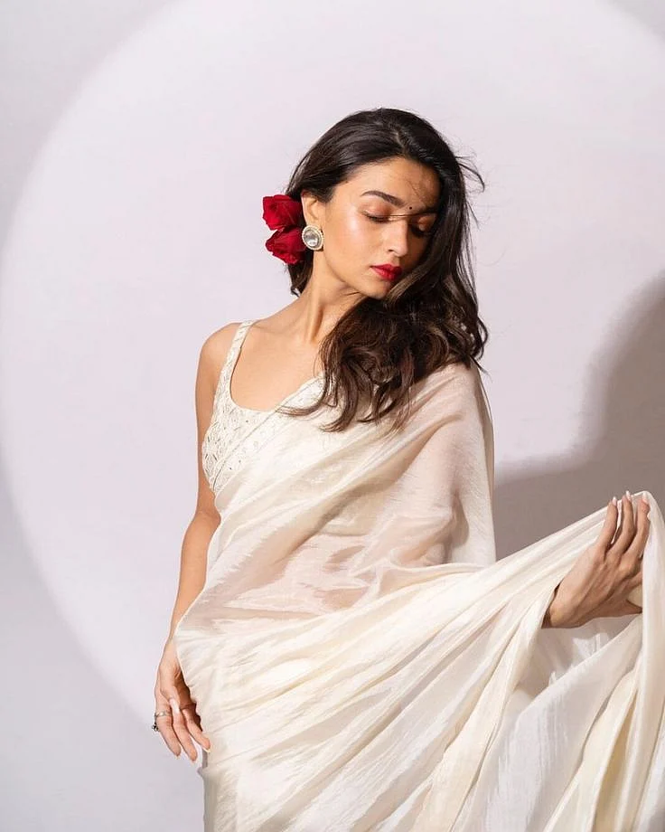 alia bhatt white saree 8