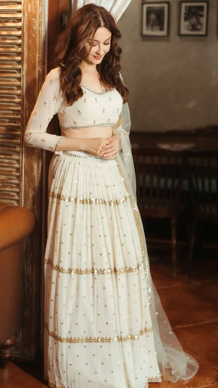 Saumya Tandon 7