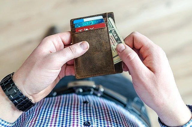 10 Easy Ways to Keep Your Money and Credit Card Secured