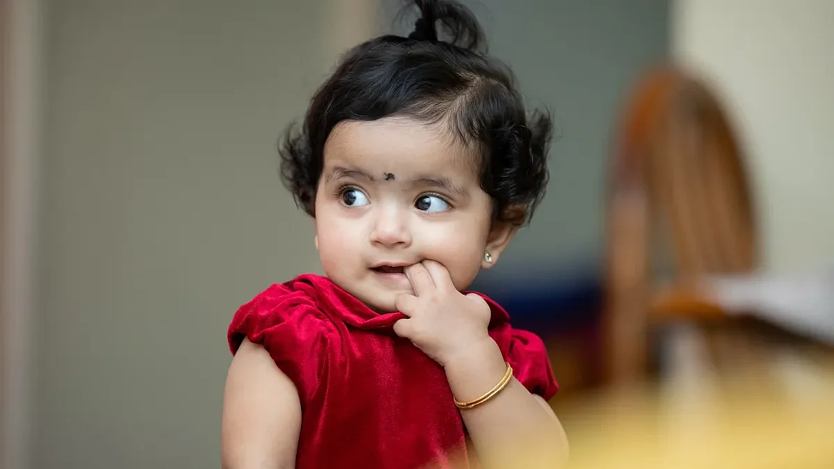 327736 girl child day