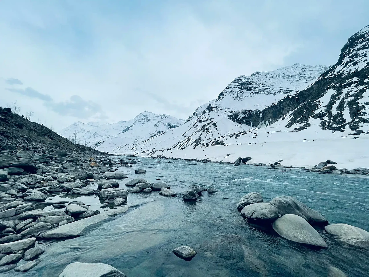 shrey kashyap aFUDiOJ9Lpg unsplash scaled.jpg