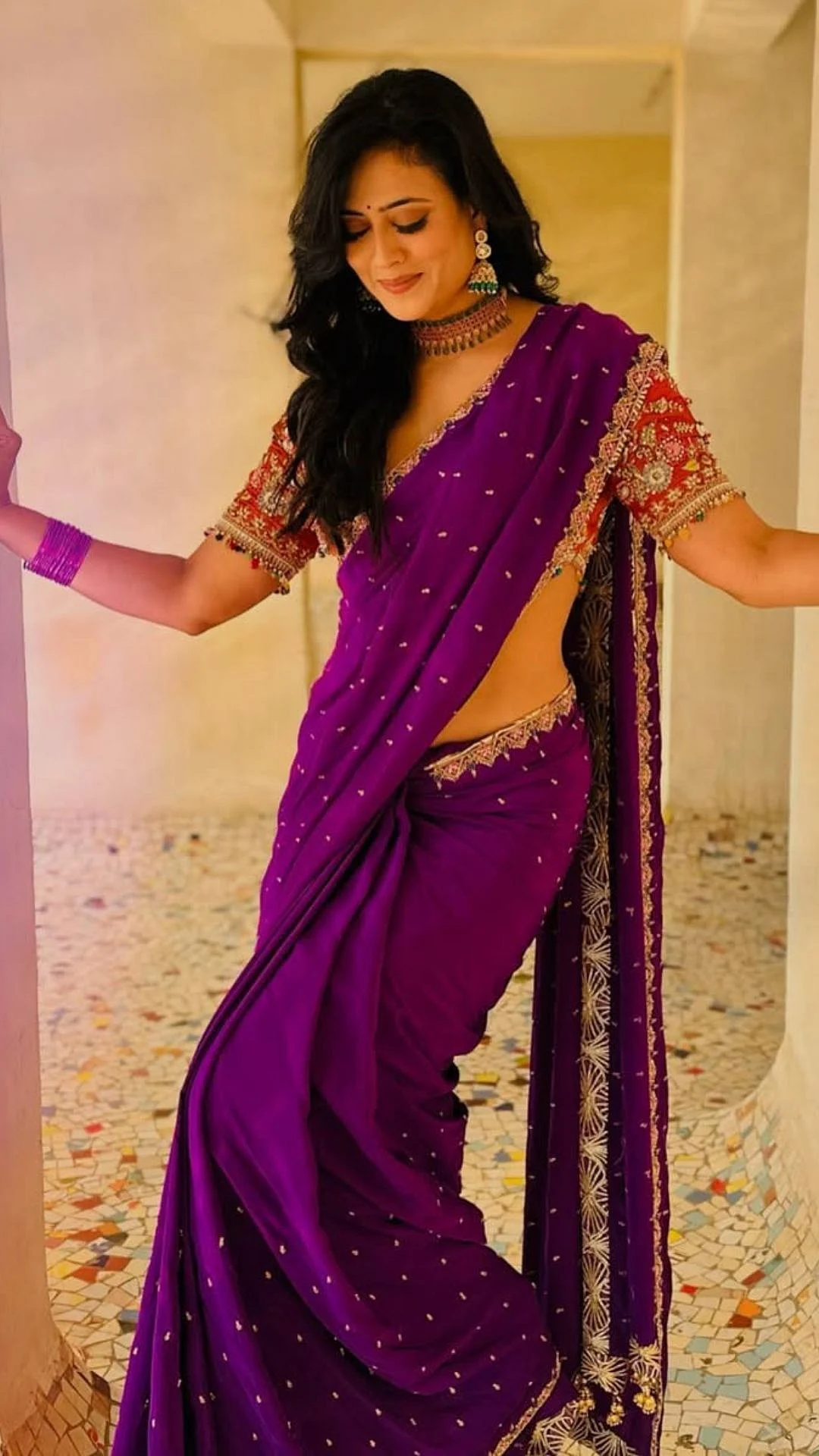 Shweta Tiwari Saree Looks 9