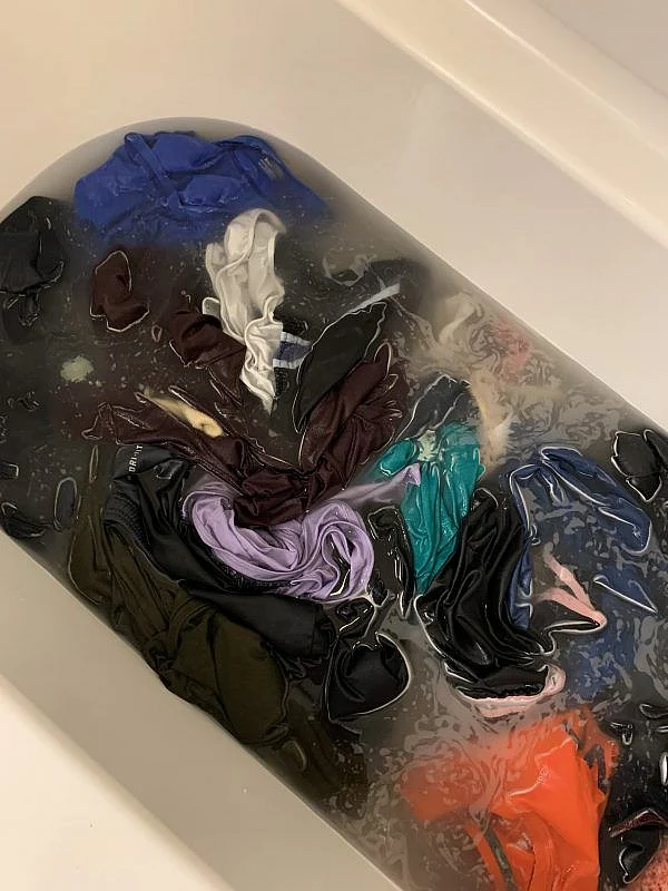 The Lazy Moms Guide to Laundry Stripping