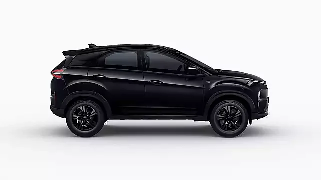 tata nexon right side view2