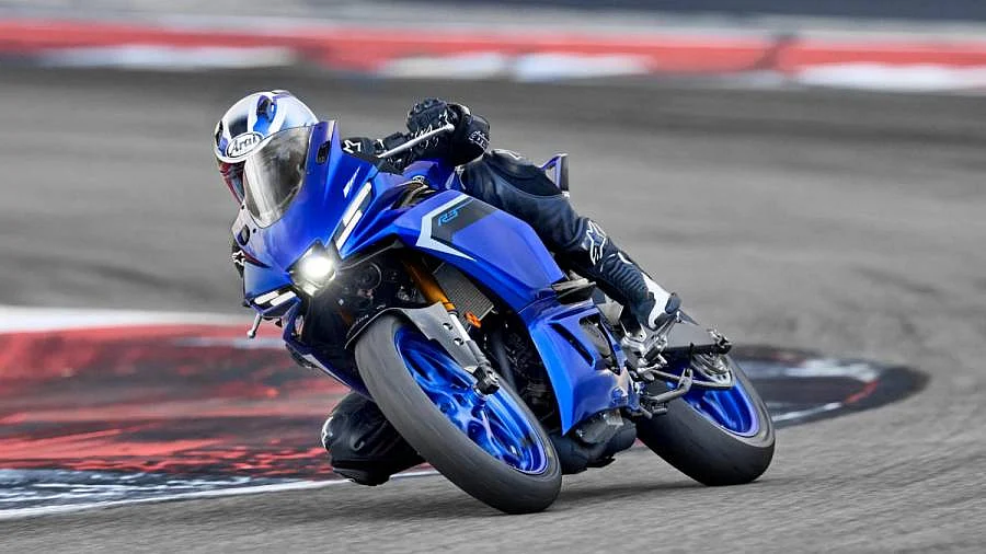 2025 Yamaha R3 2 2024 10 aa62ff084d55ba6f20aac68c58f4af5c