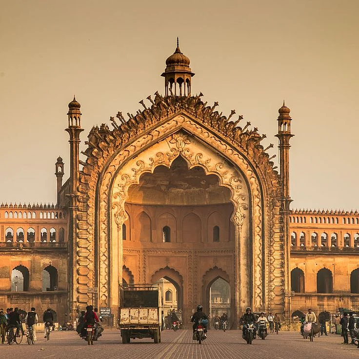 rumi darwaza