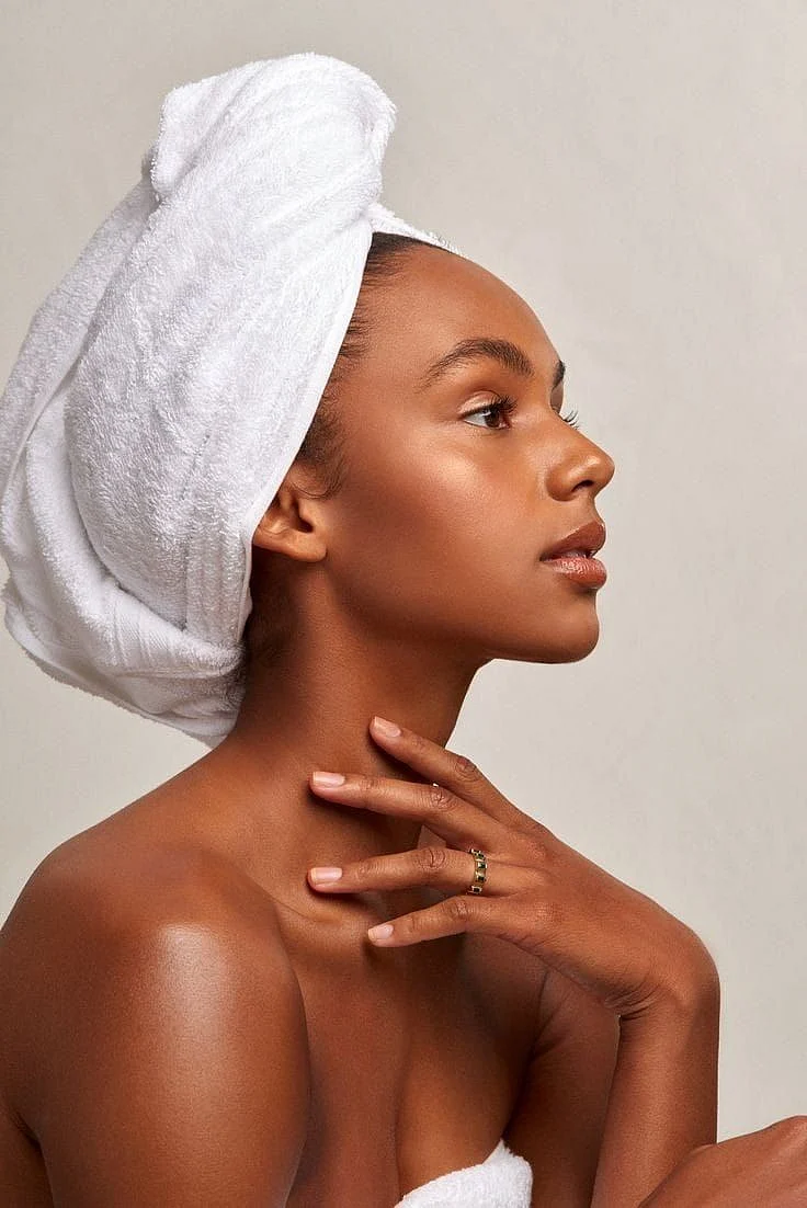 🌿 Natural Skincare Tips 🌿 Use honey for…