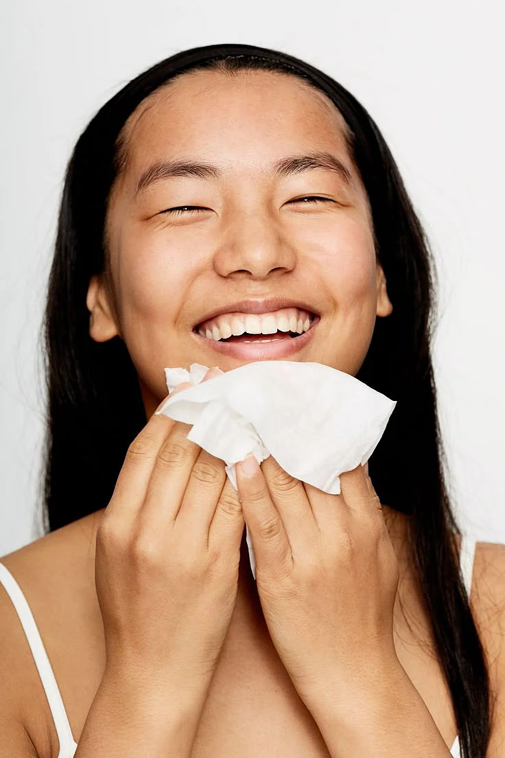 People Are DIYing Cheap Makeup Wipes and the Internet Can’t Deal