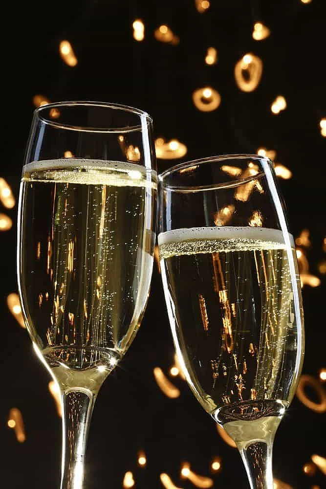 Mock Champagne Non Alcoholic Bubbly Drink CopyKat Recipes 1