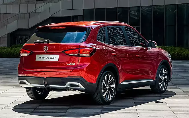 astor facelift exterior right rear three quarter 1