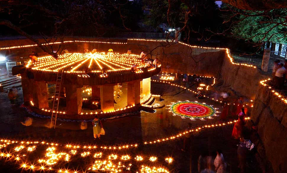 pataleshwar caves pune