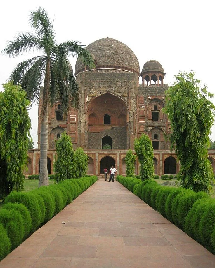 Tomb of Khan e Khana