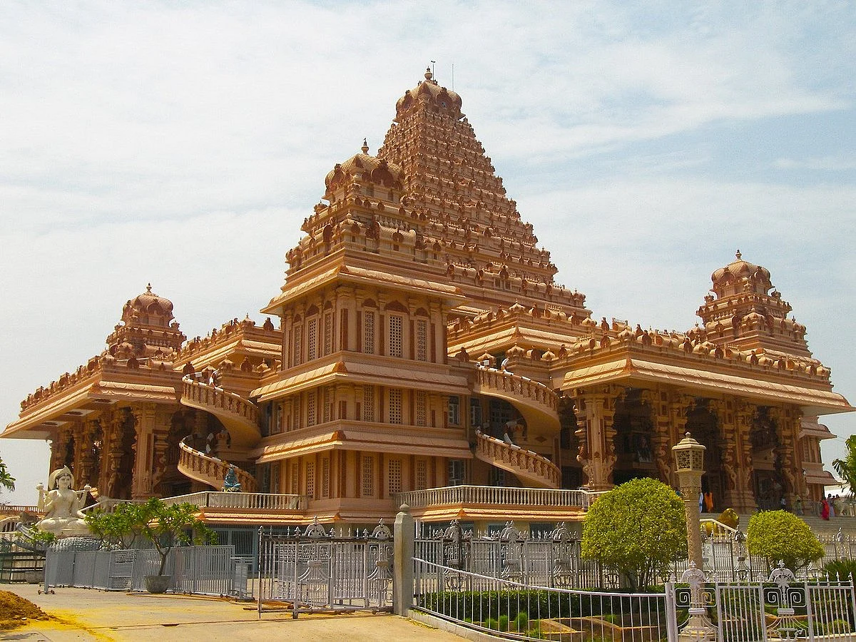 chhatarpur temple 1