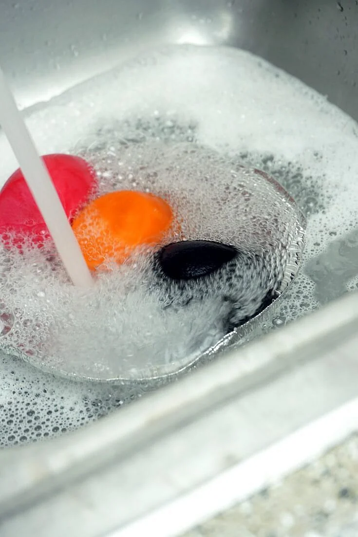 The Best DIY Makeup Sponge Cleanser