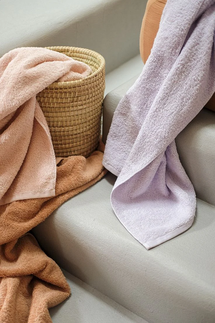 towel bathroom 2