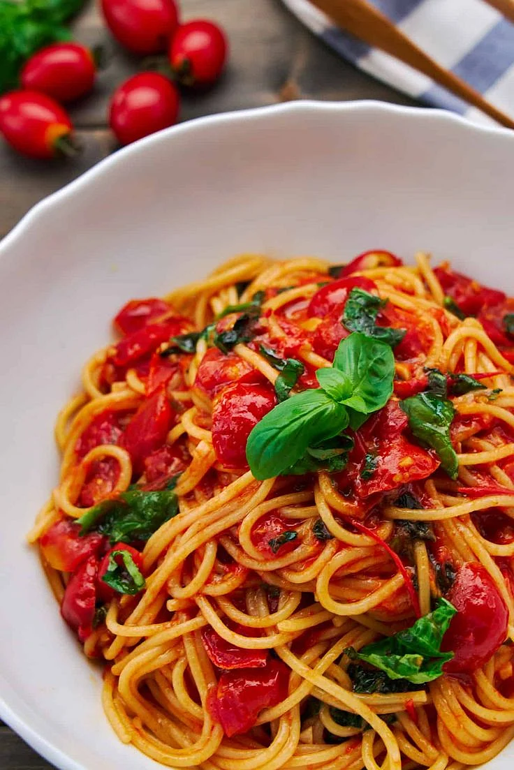 Pasta with Pomodoro e Basilico