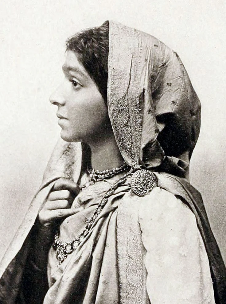 Sarojini Naidu Biography Facts